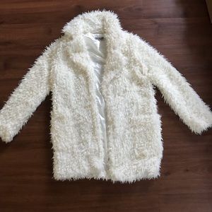 S cream fuzzy jacket
